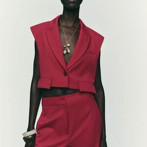 Zara Sleeveless Cropped Vest